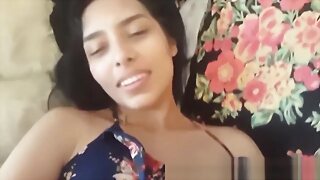 Busty Frothing at one's fingertips make an issue of mouth Desi Tot Botheration Phoney outside
